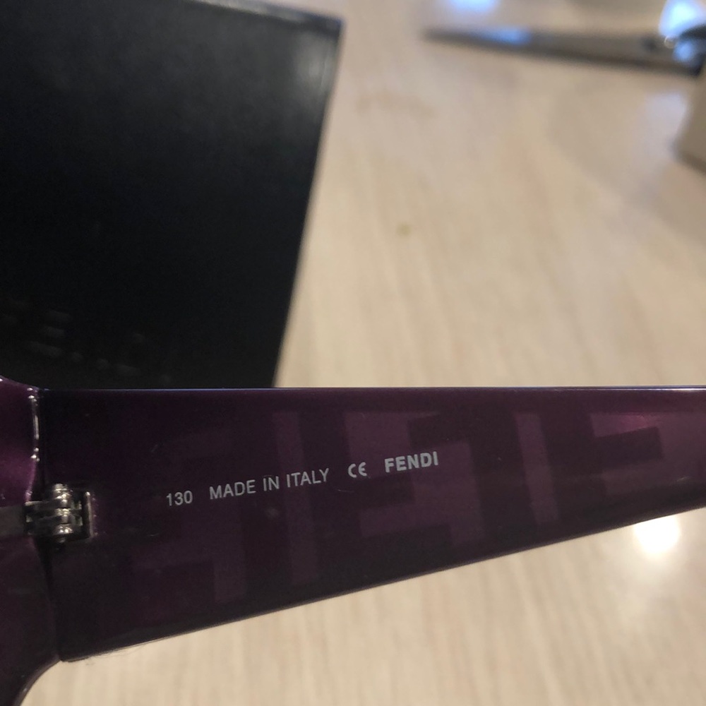 Fendi Sunglasses - Picture 3 of 16